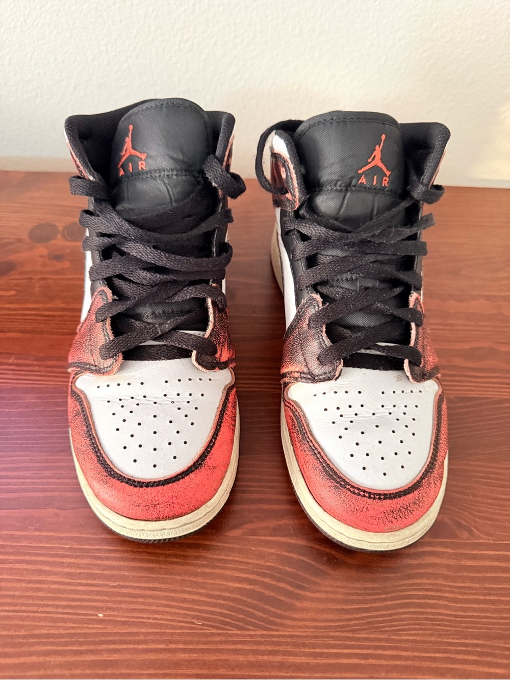 Nike Air Jordan 1 Mid SE "Wear-Away